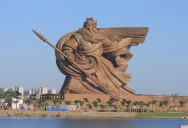 China Unveils Incredible Statue of Deified General, Guan Yu