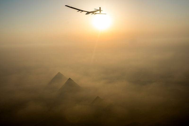 solar impulse Plane circumnavigates globe Without single Drop of Fuel (20)