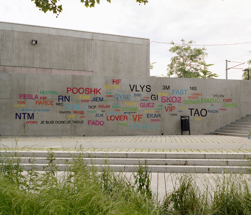 Street Artist Mathieu Tremblin Makes Graffiti Legible By Rewriting Them in Plain Text (7)