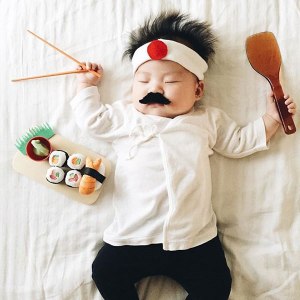 baby dress up costumes while she sleeps by laura izumikawa 11 baby dress up costumes while she sleeps by laura izumikawa (11)