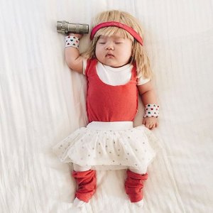 baby dress up costumes while she sleeps by laura izumikawa 8 baby dress up costumes while she sleeps by laura izumikawa (8)