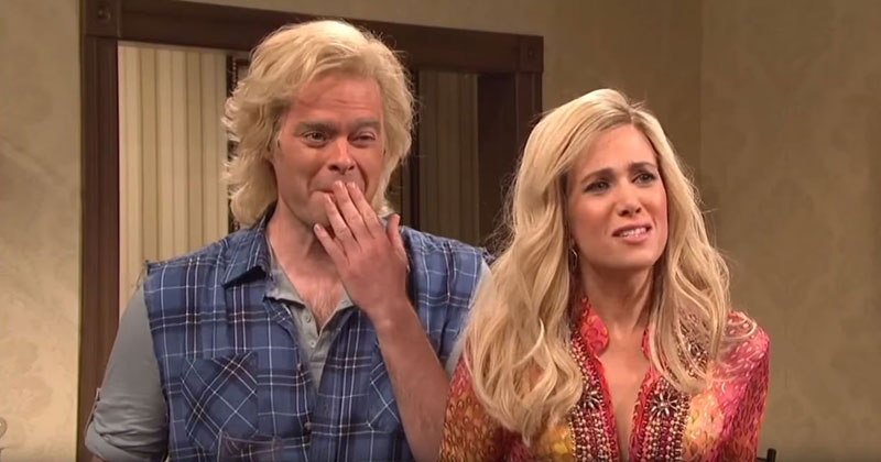 9 Glorious Minutes of the SNL Cast Breaking Character
