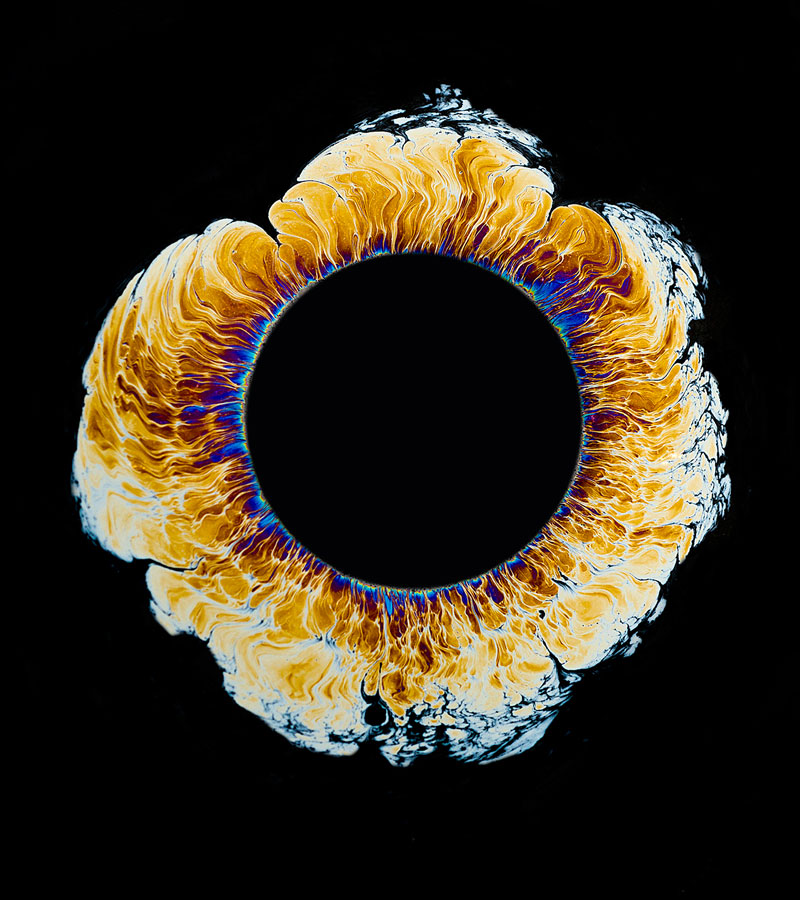 High Speed Photos of Oil Dropped Into Water Look Like Surreal Eyes by fabian oefner (5)