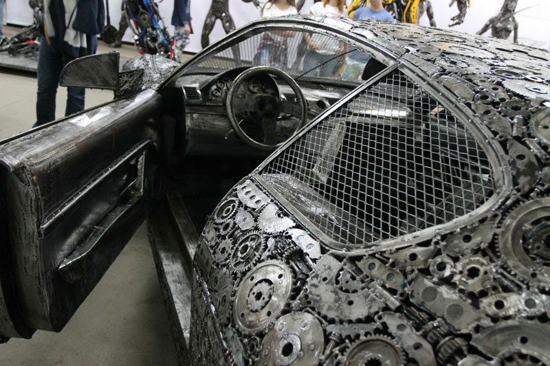 scrap metal supercars gallery of steel figures pruszkow poland 8 Scrap Metal Supercars (12 Photos)