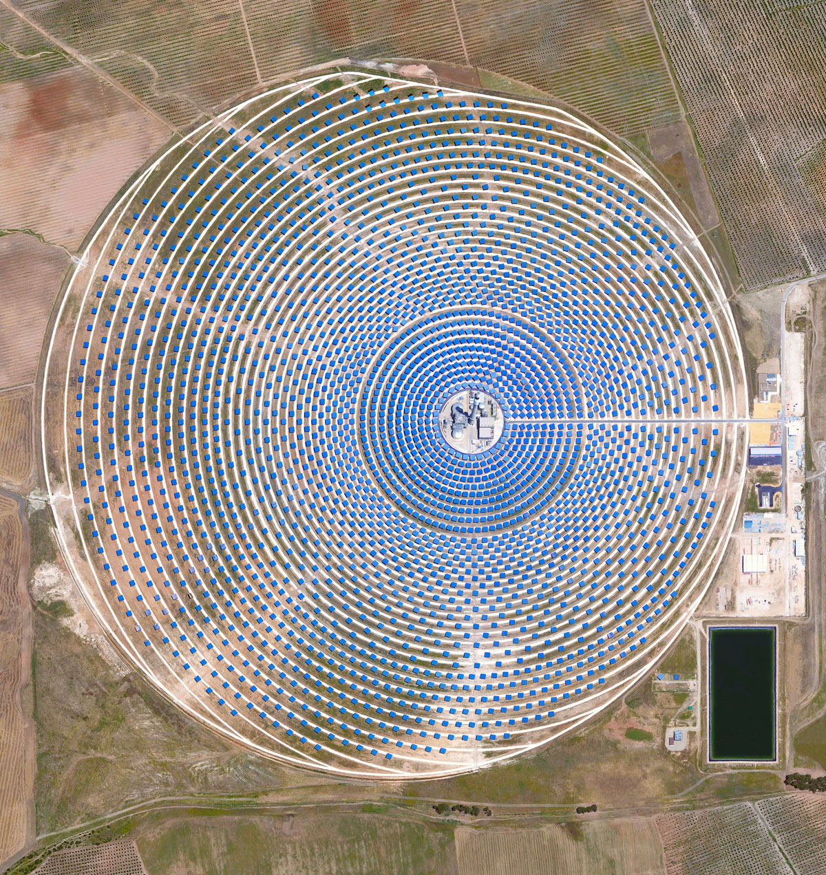 03 gemasolar thermosolar plant 15 High Res Photos That Will Give You a New Perspective on Earth