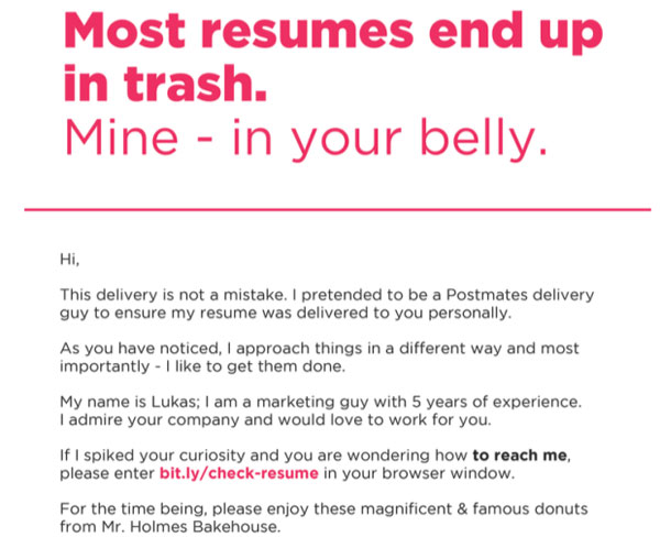 guy pretends to be food courier and hand delivers resume 2 Guy Pretends to be a Food Courier and Hand Delivers His Resume