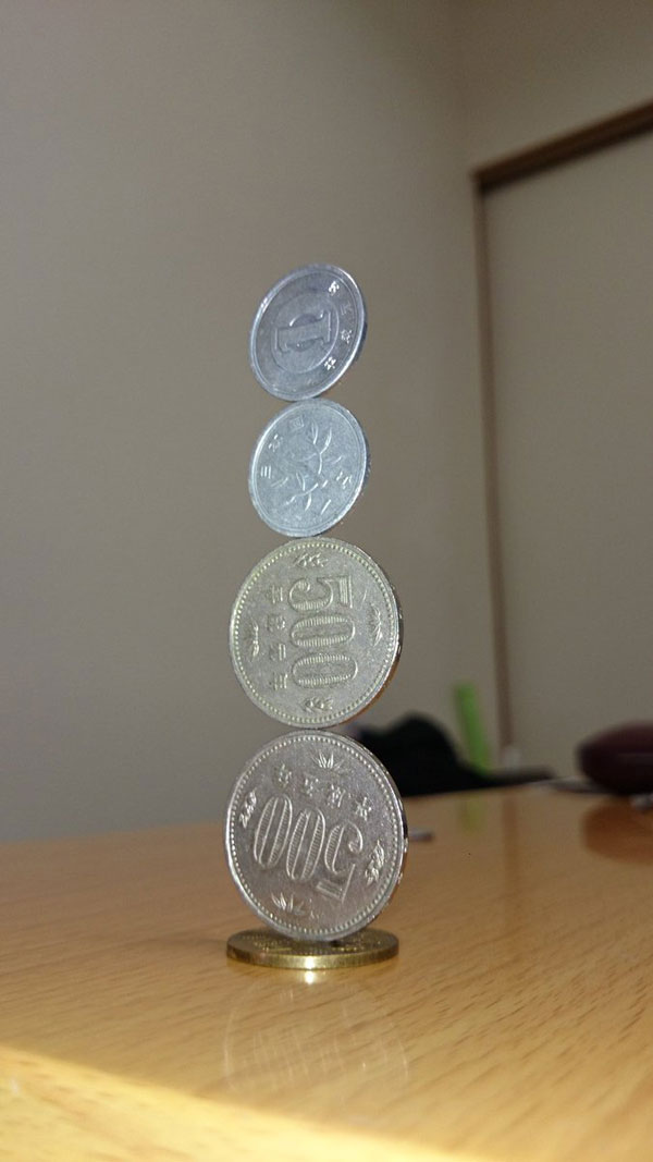 amazing coin stacking by thumb tani on twitter 13 Next Level Coin Stacking by @Thumb Tani