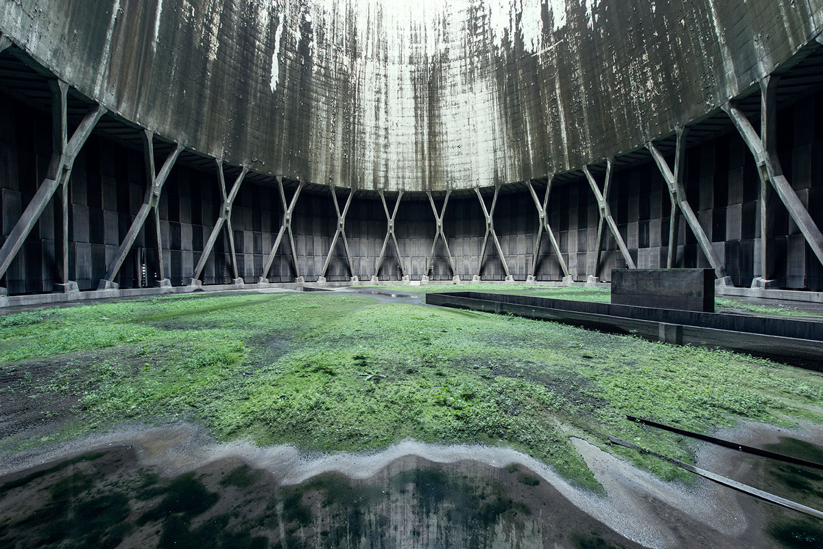 abandoned cooling towers by reginald van de velde 10 The Insides of these Abandoned Cooling Towers Look Straight Out of a Sci Fi Film