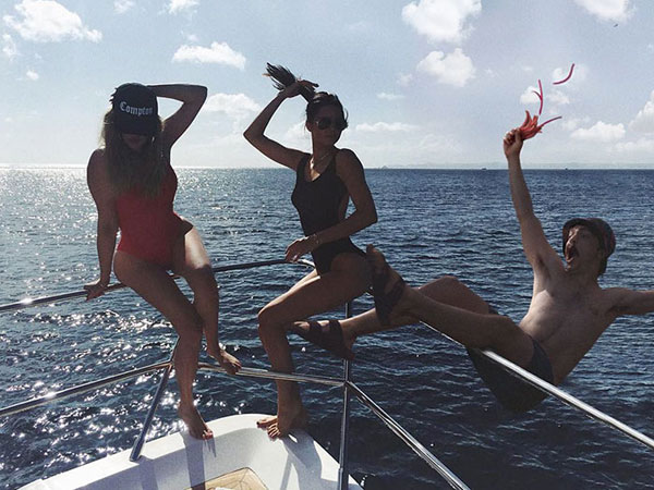 guy photoshops himself into kendall jenner instagram pics 8 This Guy Cant Stop Photoshopping Himself Into Kendall Jenners Instagram Pics