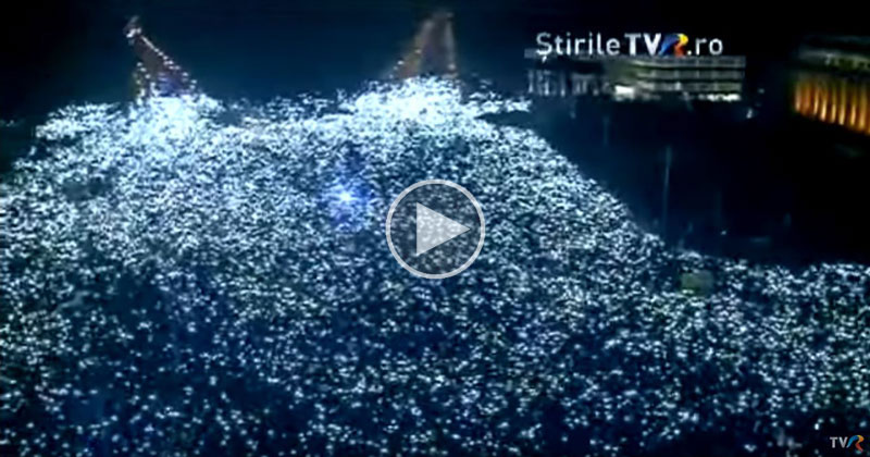 The Symbolic Moment 300,000 Romanians Lit Up Their Phones to ‘Shed Light on Corruption’