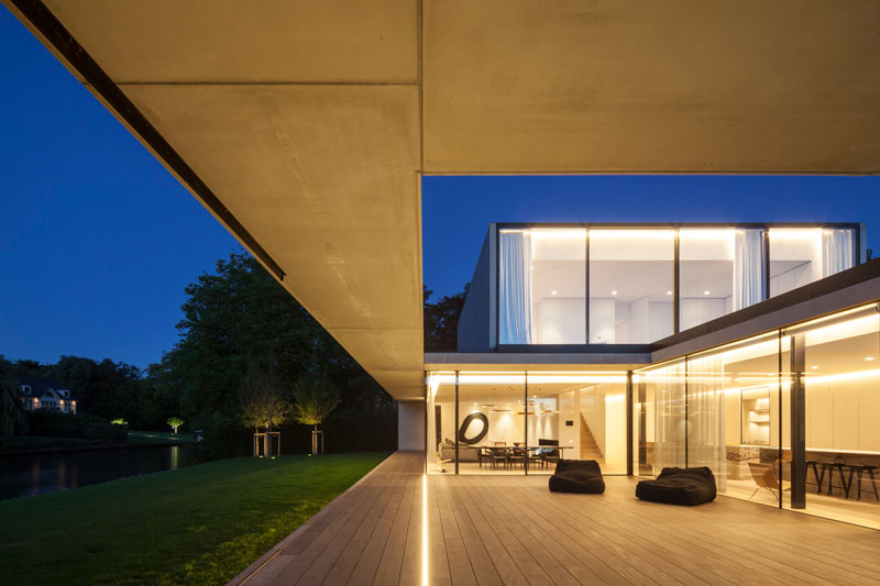residence vdb by govaert and vanhoutte architects 15 This Guy Built His Dream Bachelor Pad With an Underground Club