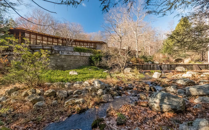 Frank Lloyd Wright's One-of-a-Kind Hemicycle House Goes on Sale