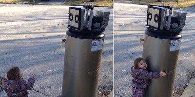 Little Girl Thinks Water Heater is a Robot, Melts Everyone's Heart in the Process