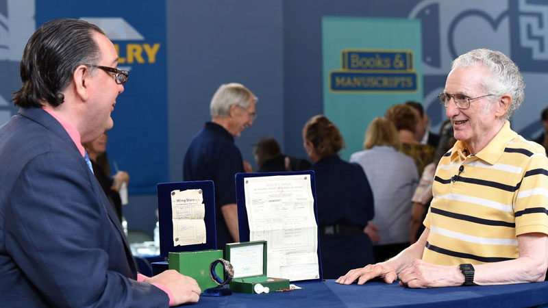 Veteran Takes His 1960 Rolex to the Antiques Roadshow and Gets Amazing Surprise
