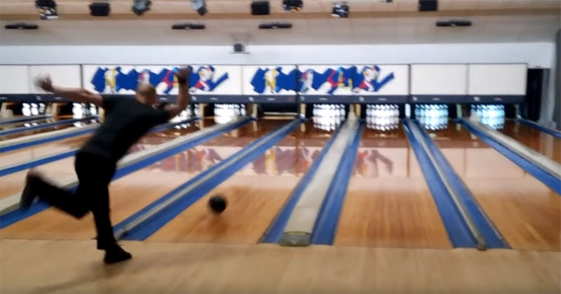 Two Handed Bowler Sets World Record with 12 Strikes in 86.9 Seconds