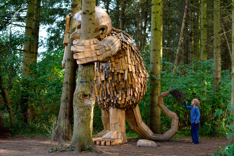 forgotten giants by thomas dambo 3 Artist Builds Forest Giants from Salvaged Materials and Hides Them in the Woods for People to Find