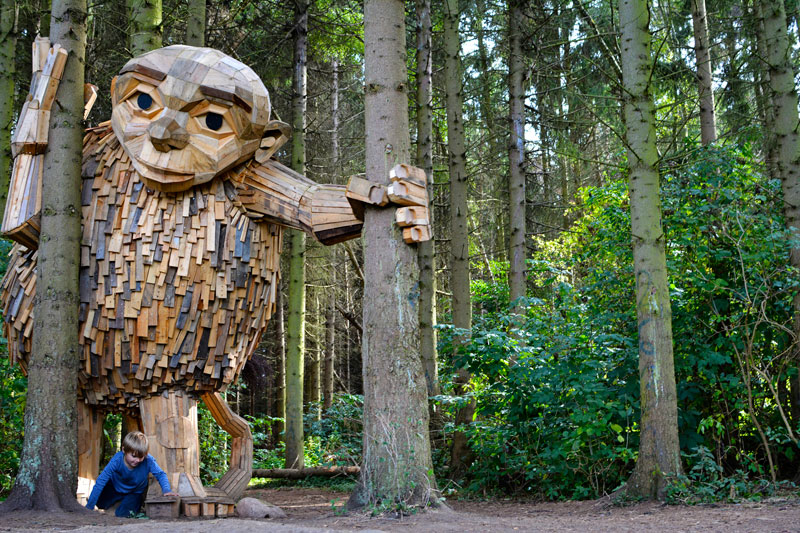 forgotten giants by thomas dambo 4 Artist Builds Forest Giants from Salvaged Materials and Hides Them in the Woods for People to Find