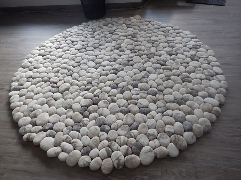 plush stone rungs by martina schuhmann flussdesign 4 These Stone Rugs are Actually Plush and Squishy