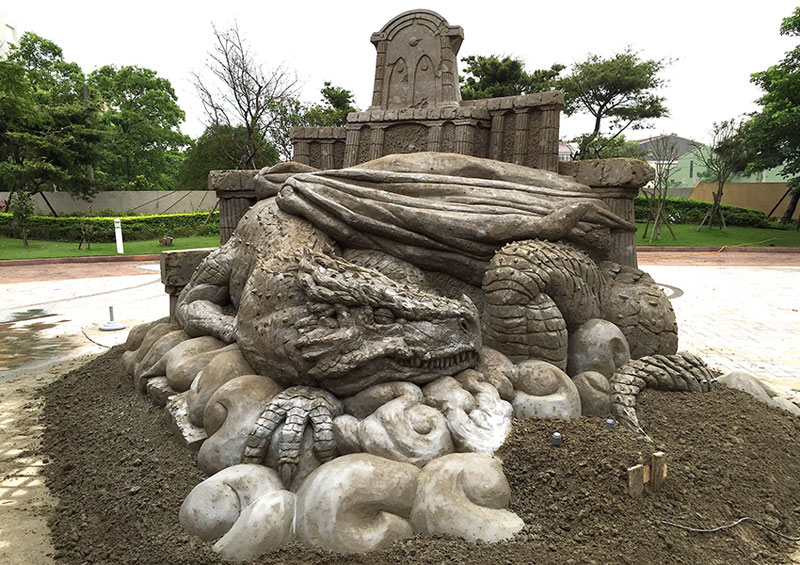 sand sculptures by toshihiko hosaka 6 Toshihiko Hosaka Creates Incredible Things Out of Sand