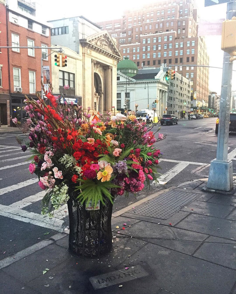 giant flower bouquets new york city streets lews miller design 2 A Team of Florists Have Been Leaving Giant Bouquets Around New York and Its Amazing