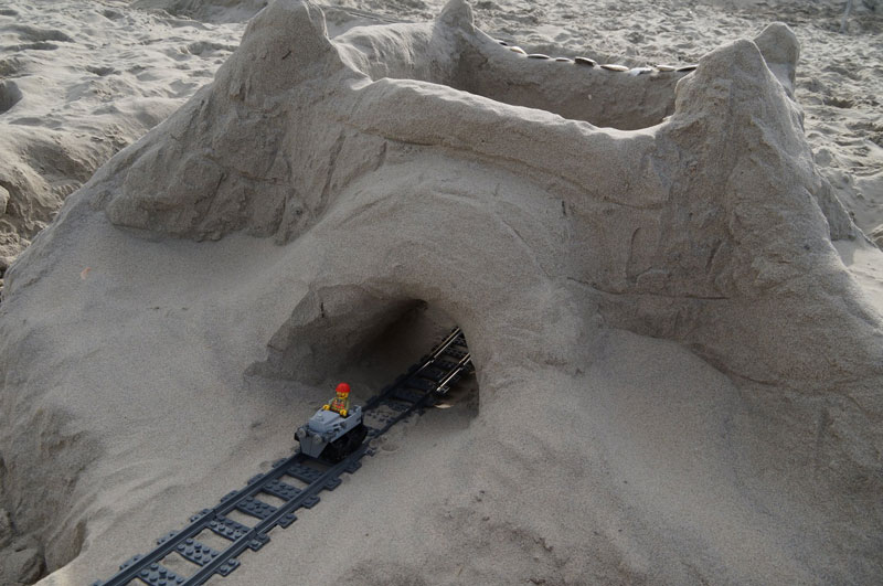 lego sand roller coaster by 5 mad movie makers 7 This Lego Sand Roller Coaster on the Beach is Awesome