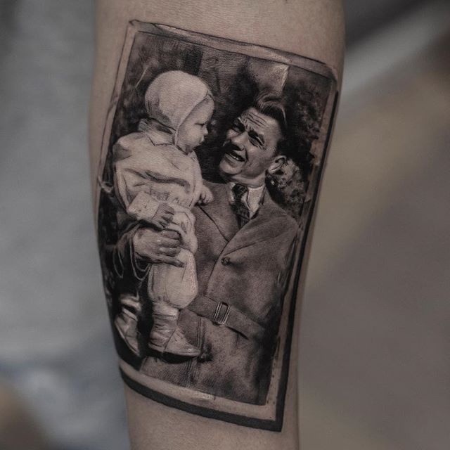 black and white tattoos look like photos printed on skin by inal bersekov 1 These Black and White Tattoos Look Like Photos Printed on Skin