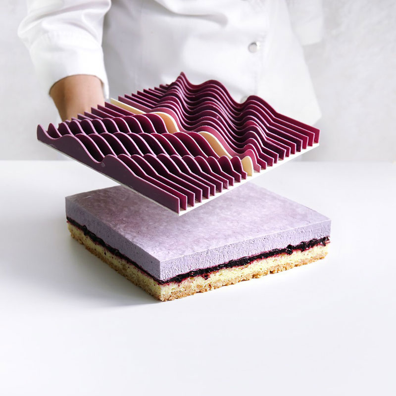 dinara kasko is pushing the boundaries of cake design 7 Dinara Kasko is Pushing the Boundaries of Cake Design (15 Photos)