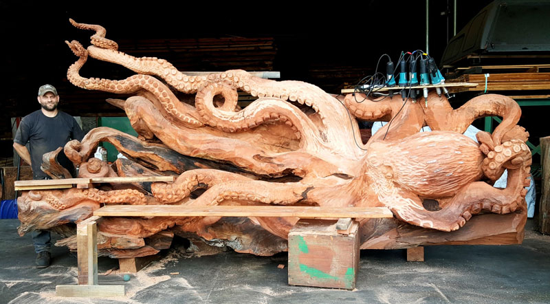 octopus carved from fallen redwood by jeffrey michael samudosky 14 Artist Transforms Fallen Redwood Into Giant Octopus (15 Photos)