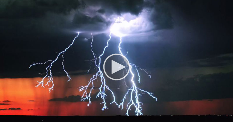 This Might Be the Best Lightning Storm Timelapse I’ve Ever Seen