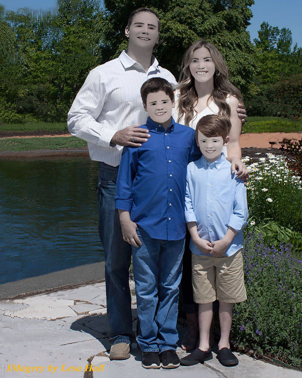 family photo photoshop fail facebook viral 5 Family Photo Shoot Goes Horribly Wrong