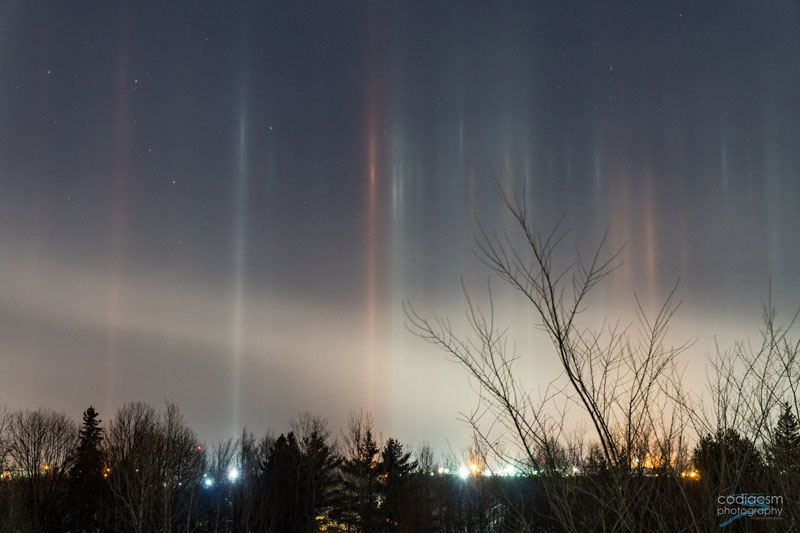 light pillars in moncton canada by sophie melanson 1 Amazing Light Pillars Spotted Over Moncton, New Brunswick, Canada