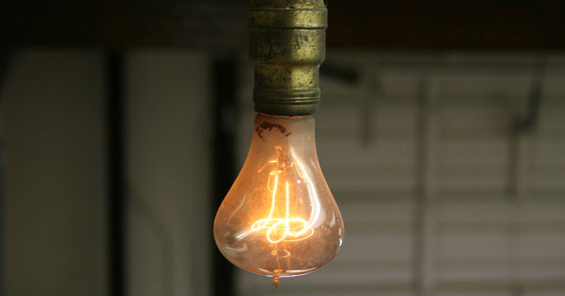 cicatriz Disminución Anciano Burning Since 1901, this Bulb is the Poster Child for Planned Obsolescence  » TwistedSifter