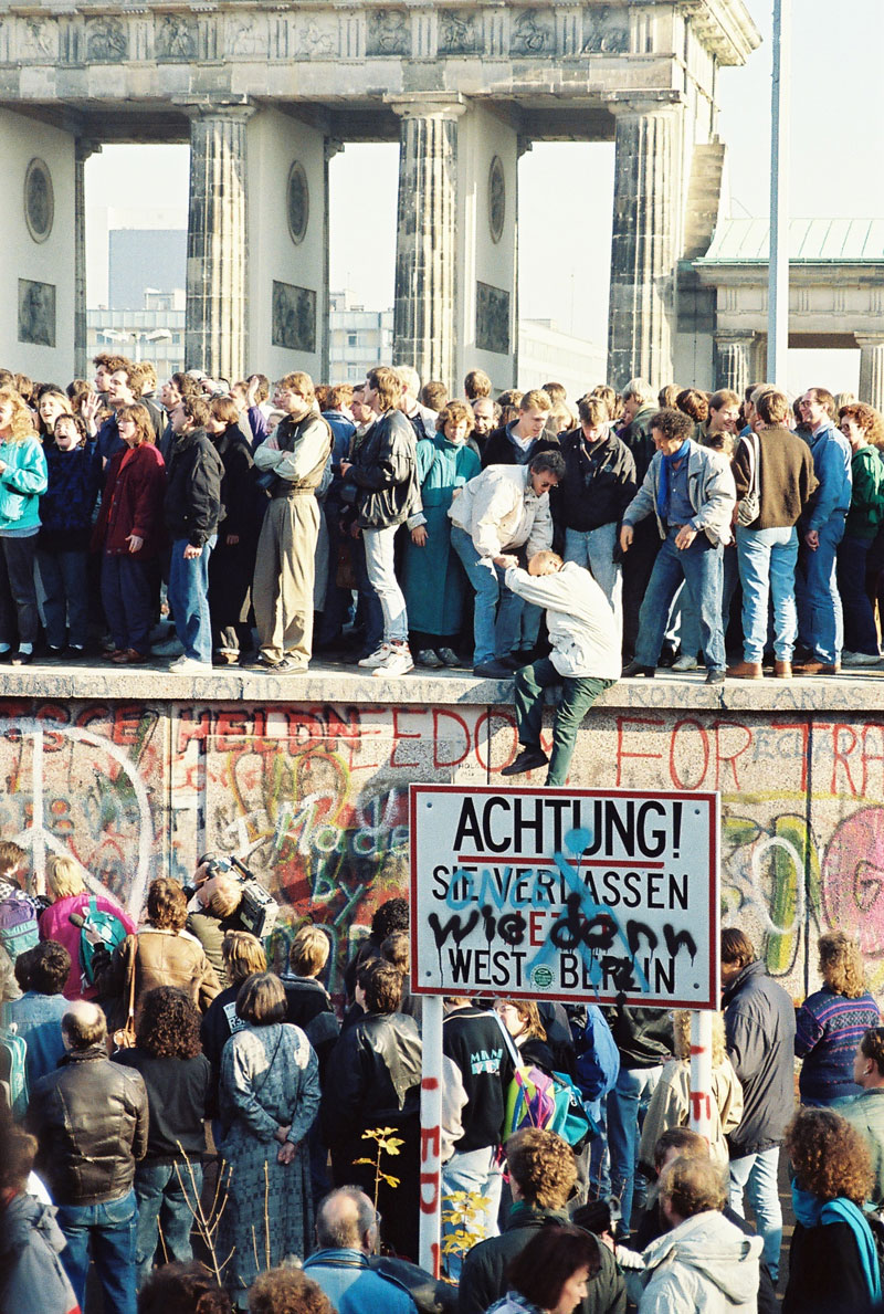 fall or berlin wall 4 10,317 Days Later, The Berlin Wall Has Been Down Longer Than It Stood