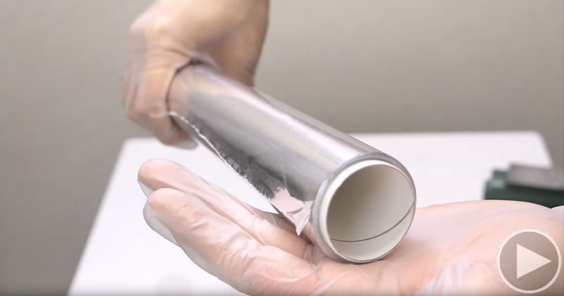 Guy Somehow Turns a Roll of Aluminum Foil Into a Kitchen Knife