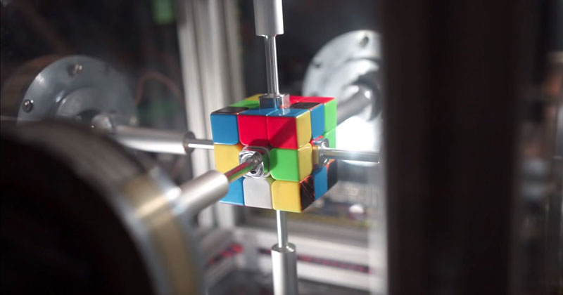machine solves rubiks cube in 0 38 seconds 10 This Machine Just Solved a Rubiks Cube in 0.38 Seconds