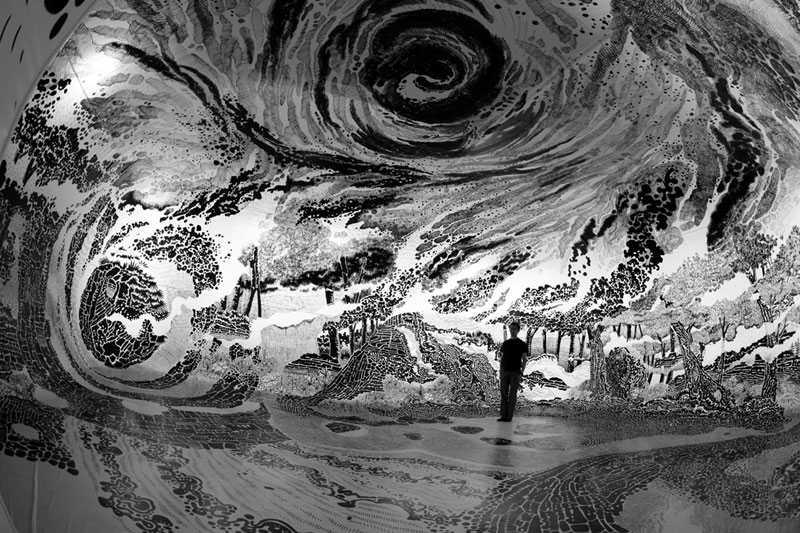 Artist Uses 120 Sharpies to Create Giant 360 Drawing Inside Inflatable Balloon