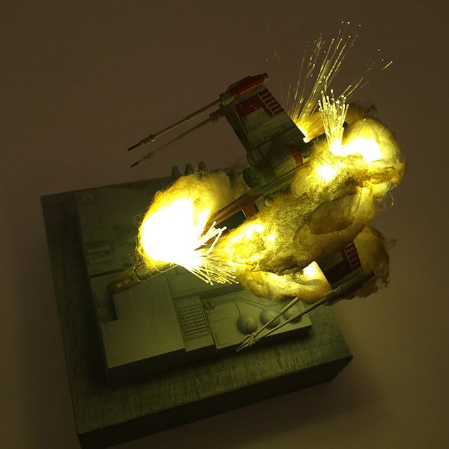 exploding model star wars ships using cotton balls and leds 7 Exploding Model Star Wars Ships Using Cotton Balls and LEDs