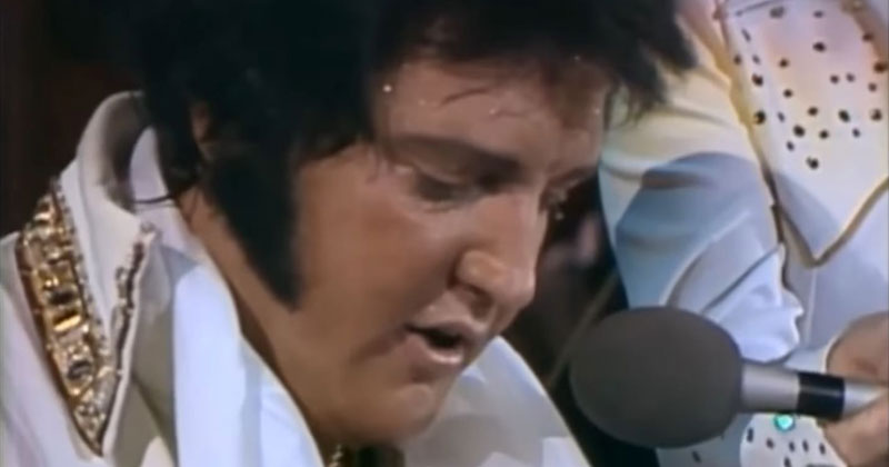 The Last Great Moment of Elvis’ Career was this Chilling Performance of Unchained Melody