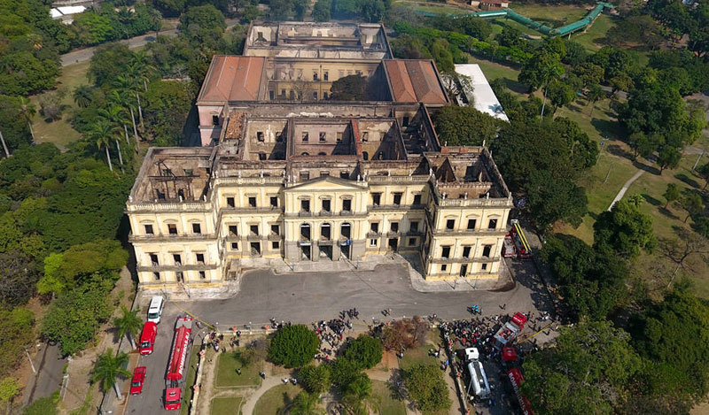brazil museum rio on fire burns 6 Brazil Suffers Incalculable Cultural Loss as 200 Year Old Museum Burns