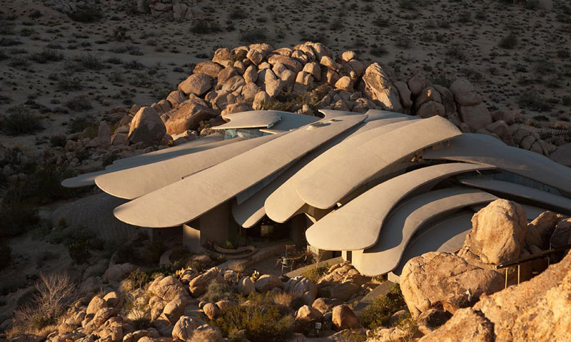 desert house by ken kellogg john vugrin 7 This Organic Desert House in Joshua Tree, CA is at One With Its Environment