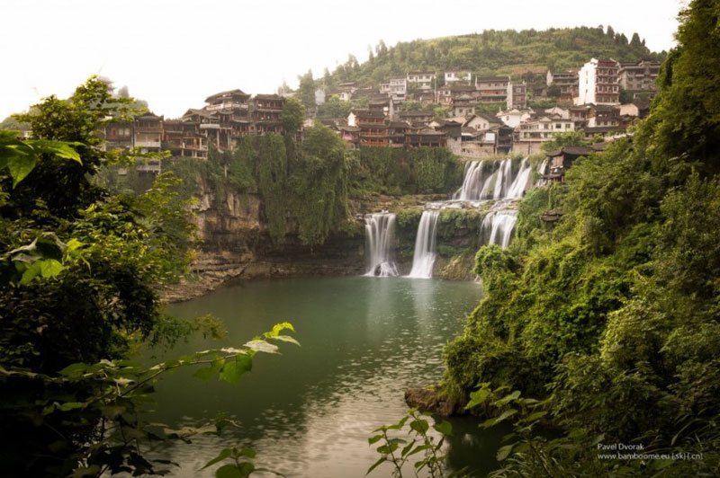 waterfall city china furong zhen town hibiscus town wang village 4 This Waterfall City in China Looks Straight Out of a Fantasy Film