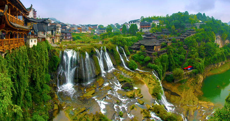 This 'Waterfall City' in China Looks Straight Out of a Fantasy Film