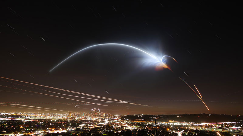 best photos vids and timelapses from spacex launch over la 1 The Best Photos, Videos, and Timelapses from SpaceXs Launch Over LA