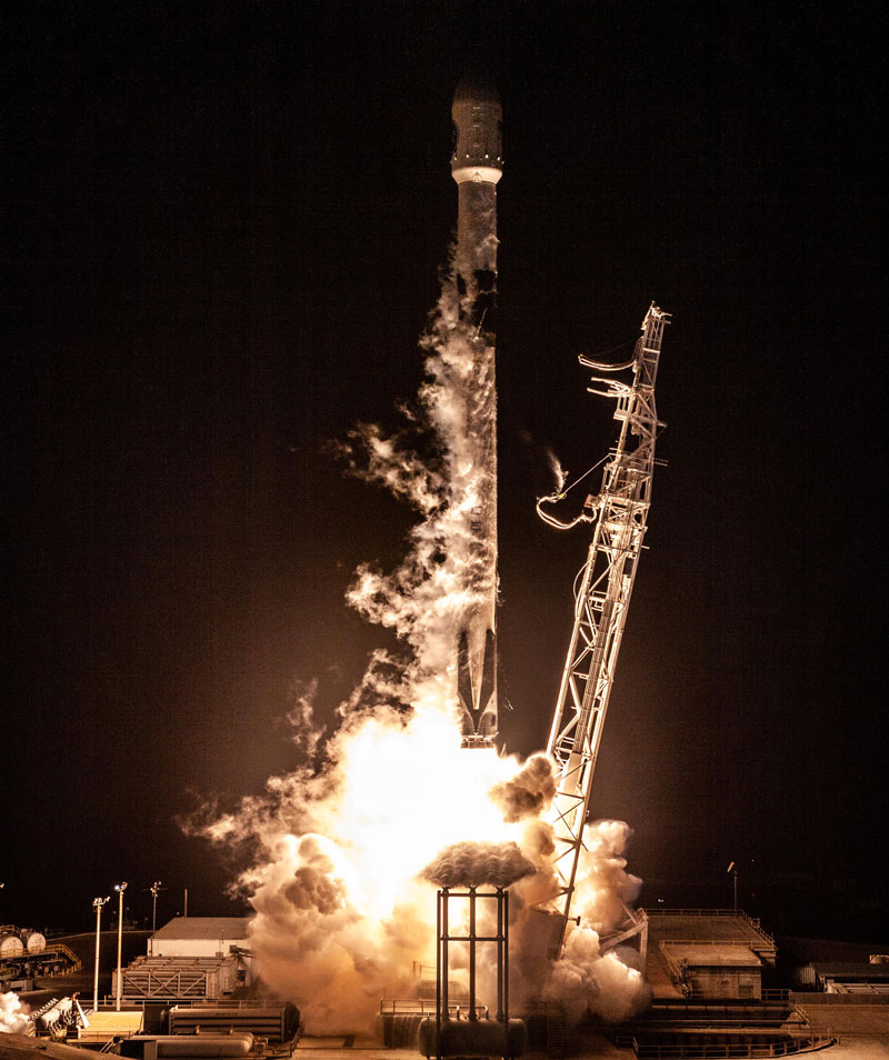 best photos vids and timelapses from spacex launch over la 10 The Best Photos, Videos, and Timelapses from SpaceXs Launch Over LA