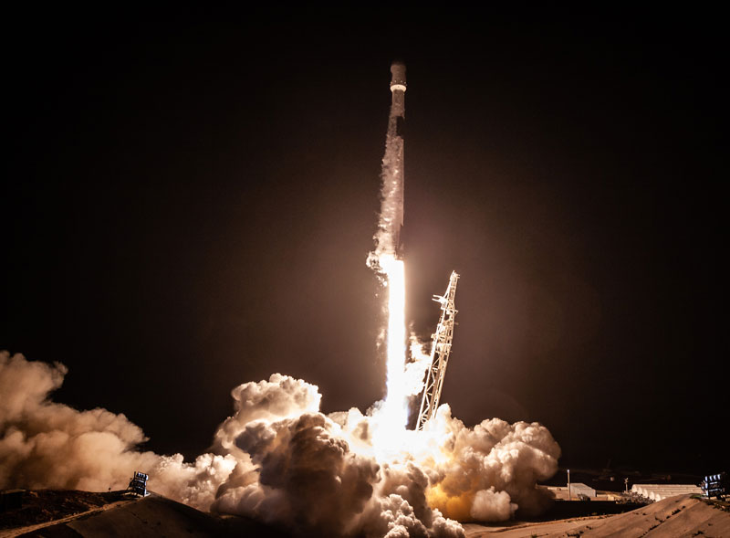 The Best Photos, Videos, and Timelapses from SpaceX’s