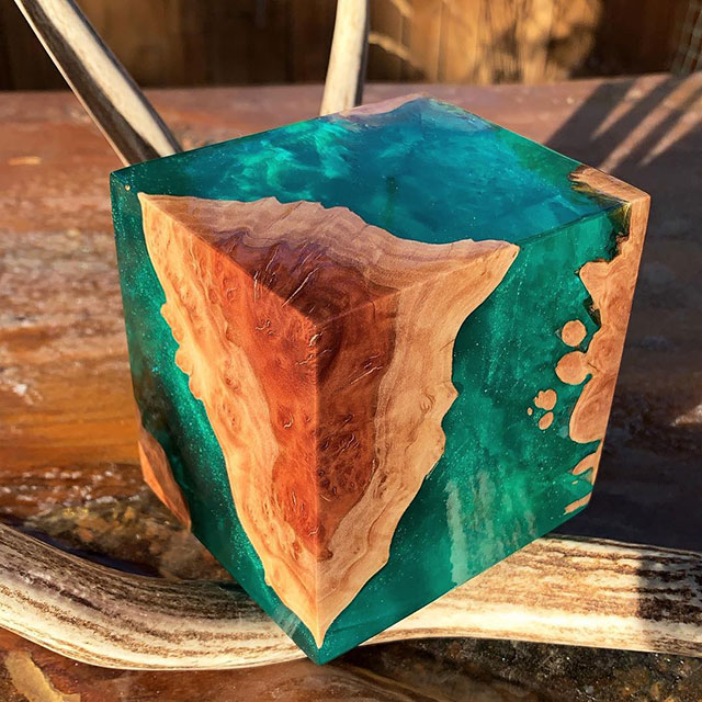 burl and resin sculptures by scott huebner 9 Beautiful Geometric Sculptures Cast From Burls Fused to Resin