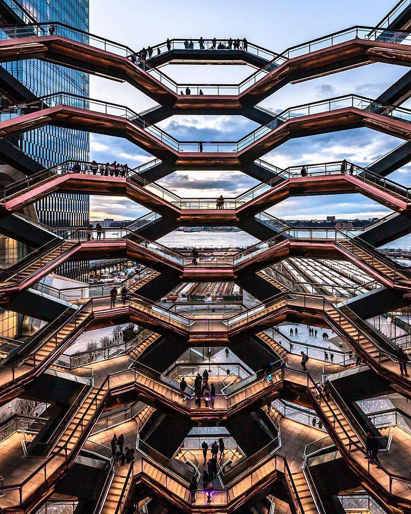 New York’s Touristy New Public Space is a Giant Endless Staircase ...