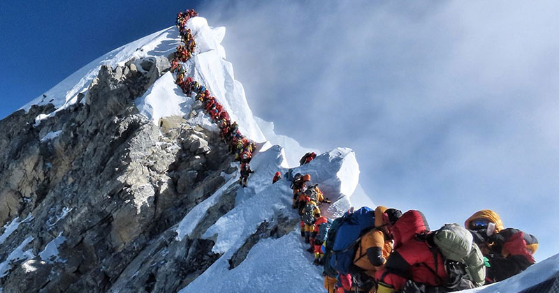 This Photo from the Summit of Everest is Insane