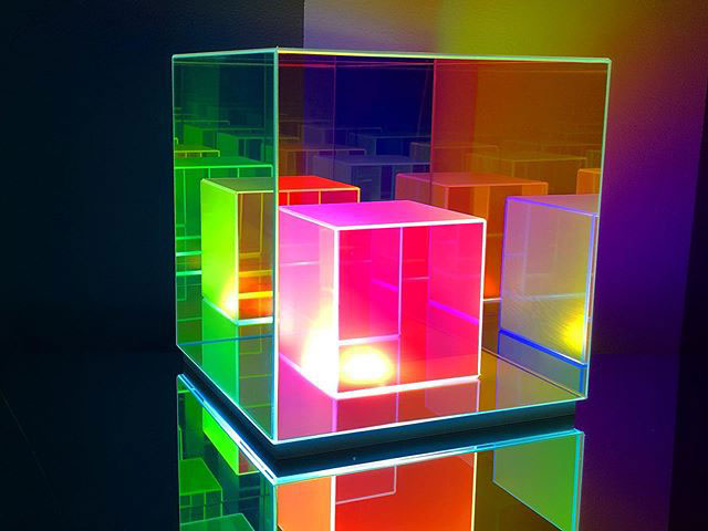 infinity cube lamps by sean augustine march 9 These Infinity Cube Lamps are Incredible (15 Photos)