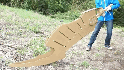 guy makes toy weapons from old amazon boxes 18 Guy Makes Oversized Novelty Weapons from Old Amazon Boxes